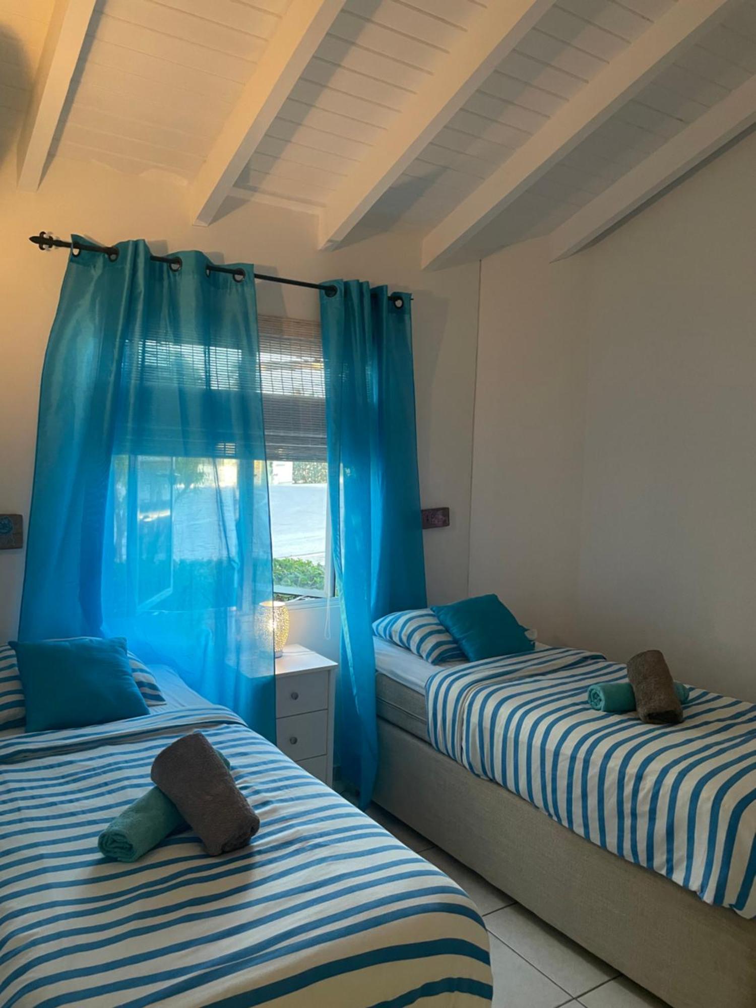Villa Blue Curacao Jan Thiel Екстериор снимка